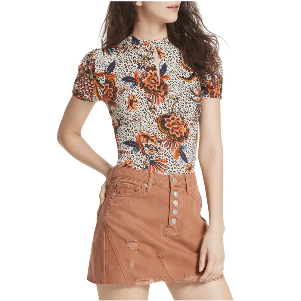 Free People Tee Hear Me Roar Animal Print Stretch Keyhole Boho Tee Size M